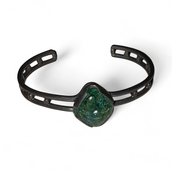 None Jewelry - Elegant Green Stone Bracelet